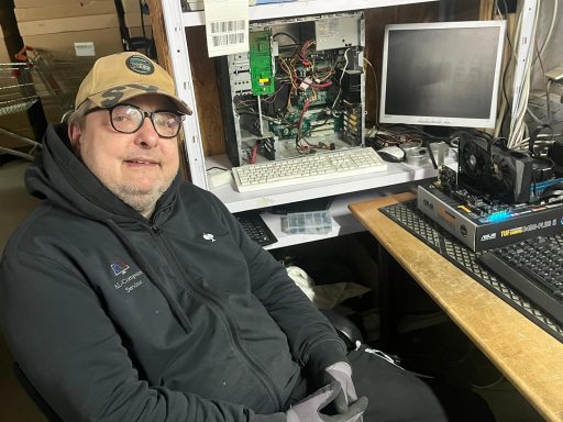 T. Heuer - Techniker Mitarbeiter Foto